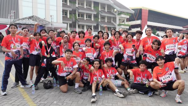 Garuda Fun Run 2026 Pererat Sinergi Alumni dan Almamater Untag Surabaya